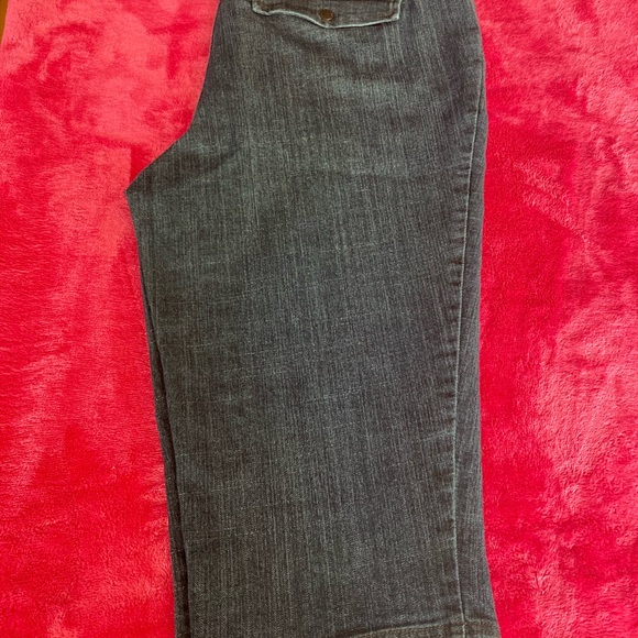 LIZ CLAIBORNE SLIM POWER CROP WOMEN JEANSđź’• SIZE 20Wđź’• - Picture 5 of 5